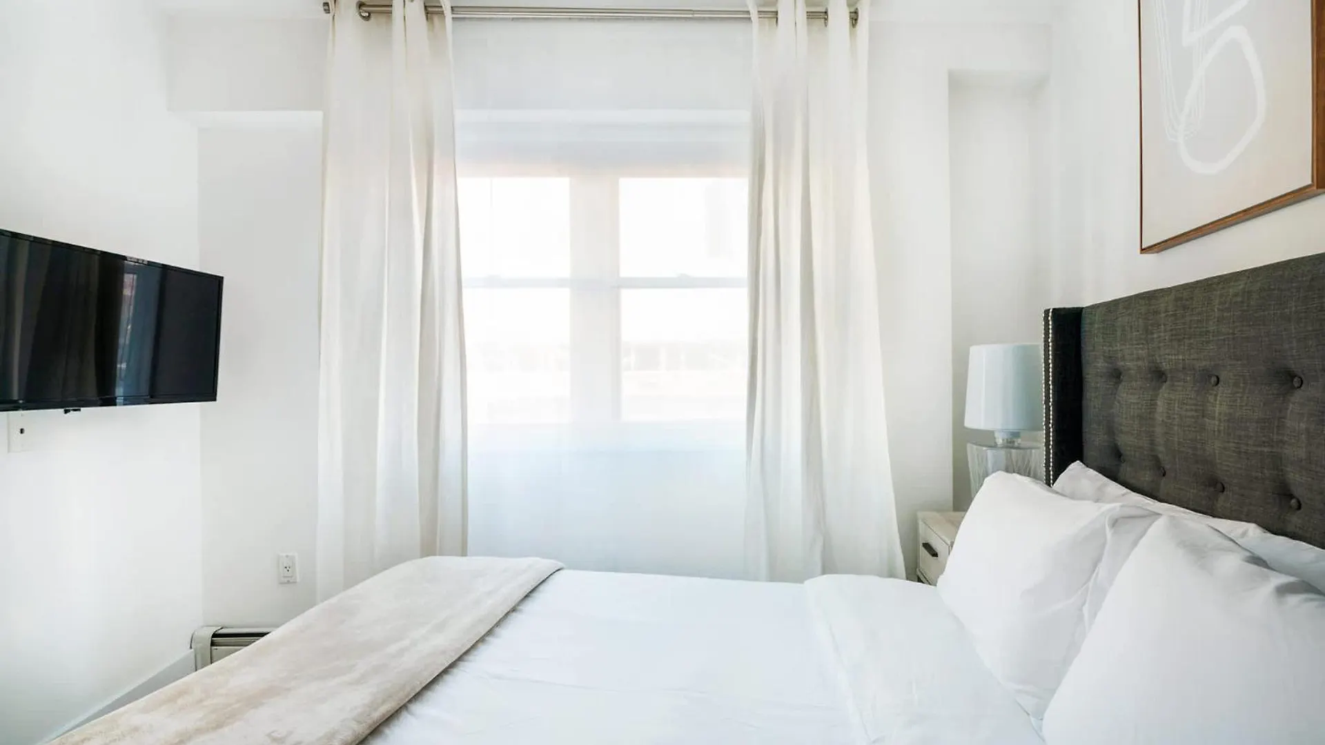 809-2A Gorgeous 1Br New W&D Modern Best Location New York 0*,