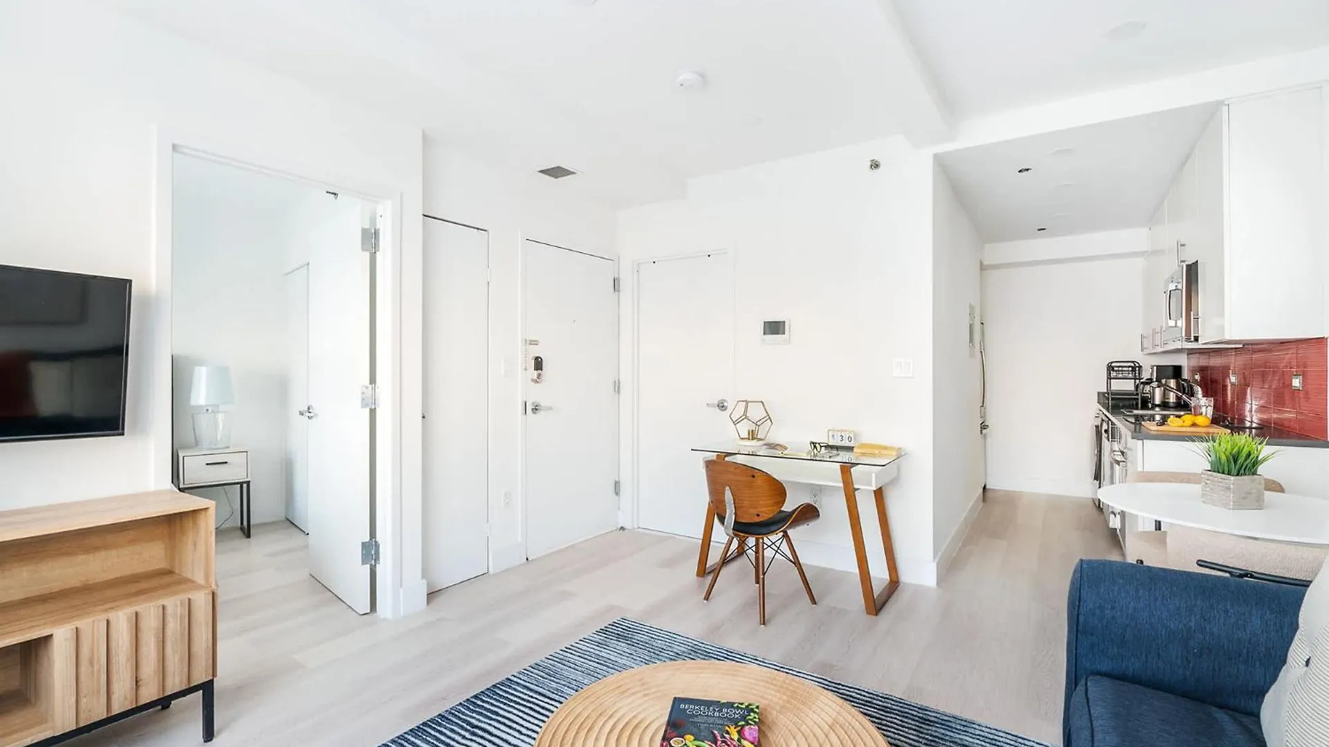 809-2A Gorgeous 1Br New W&D Modern Best Location New York 0*,  United States